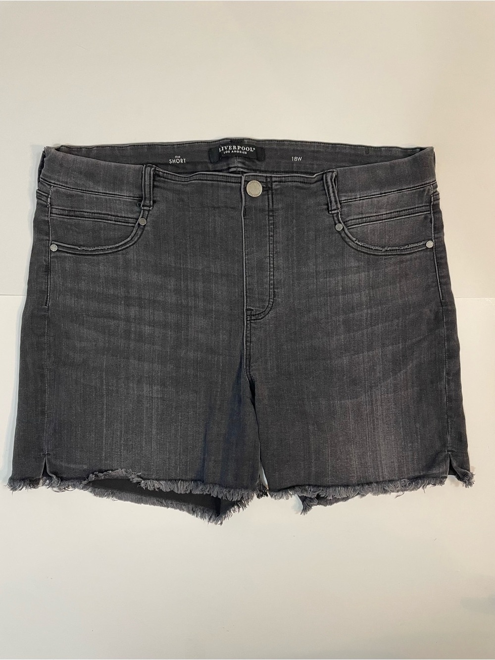 Liverpool Pull On Gia Glider High Waist Shorts Charcoal/Black | size 18w